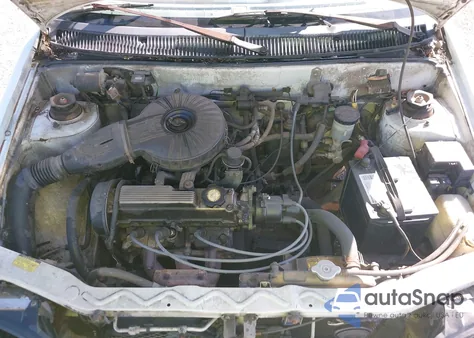 1993 Geo Metro z USA, uszkodzony, nr VIN 2C1MR2461P6753777